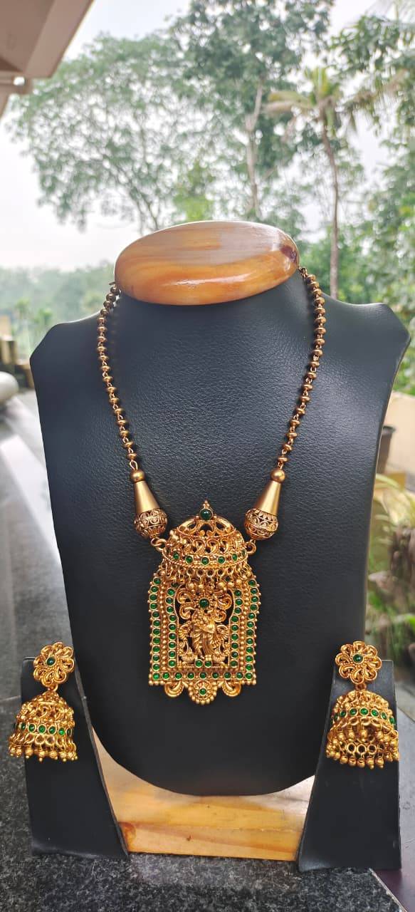 Divine Gokula pendant set