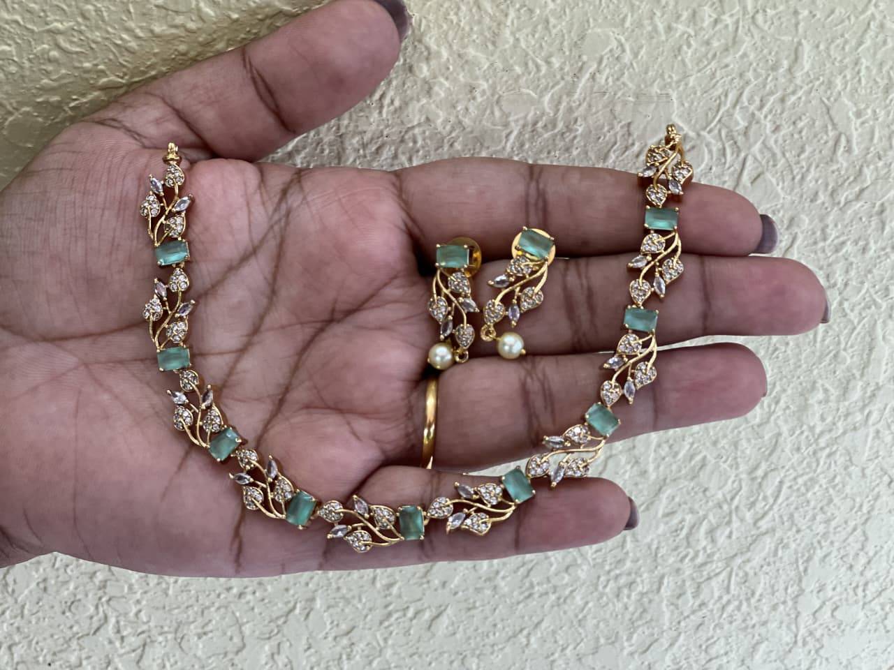 Leaflet AD necklace set