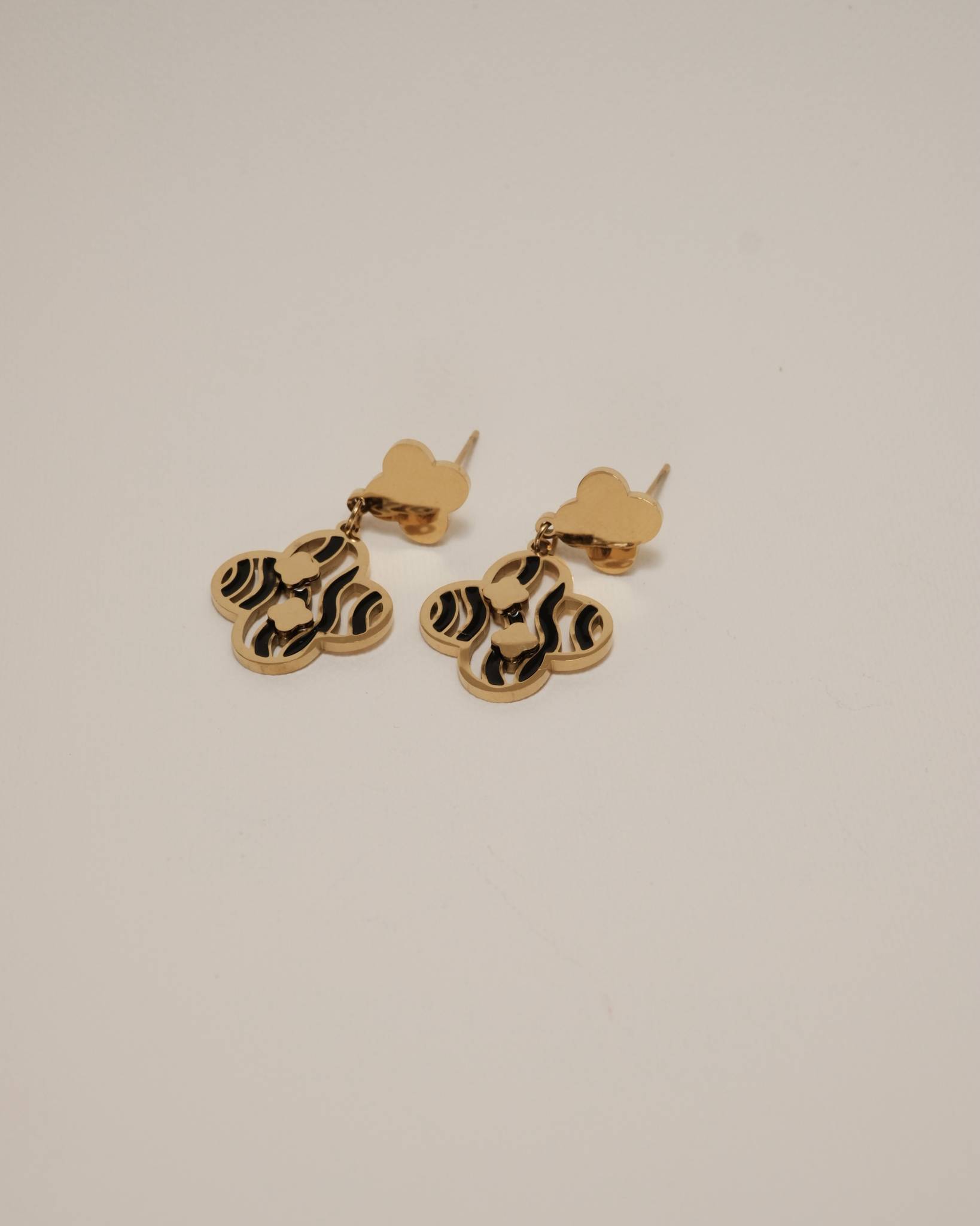 Noir Petal Earrings