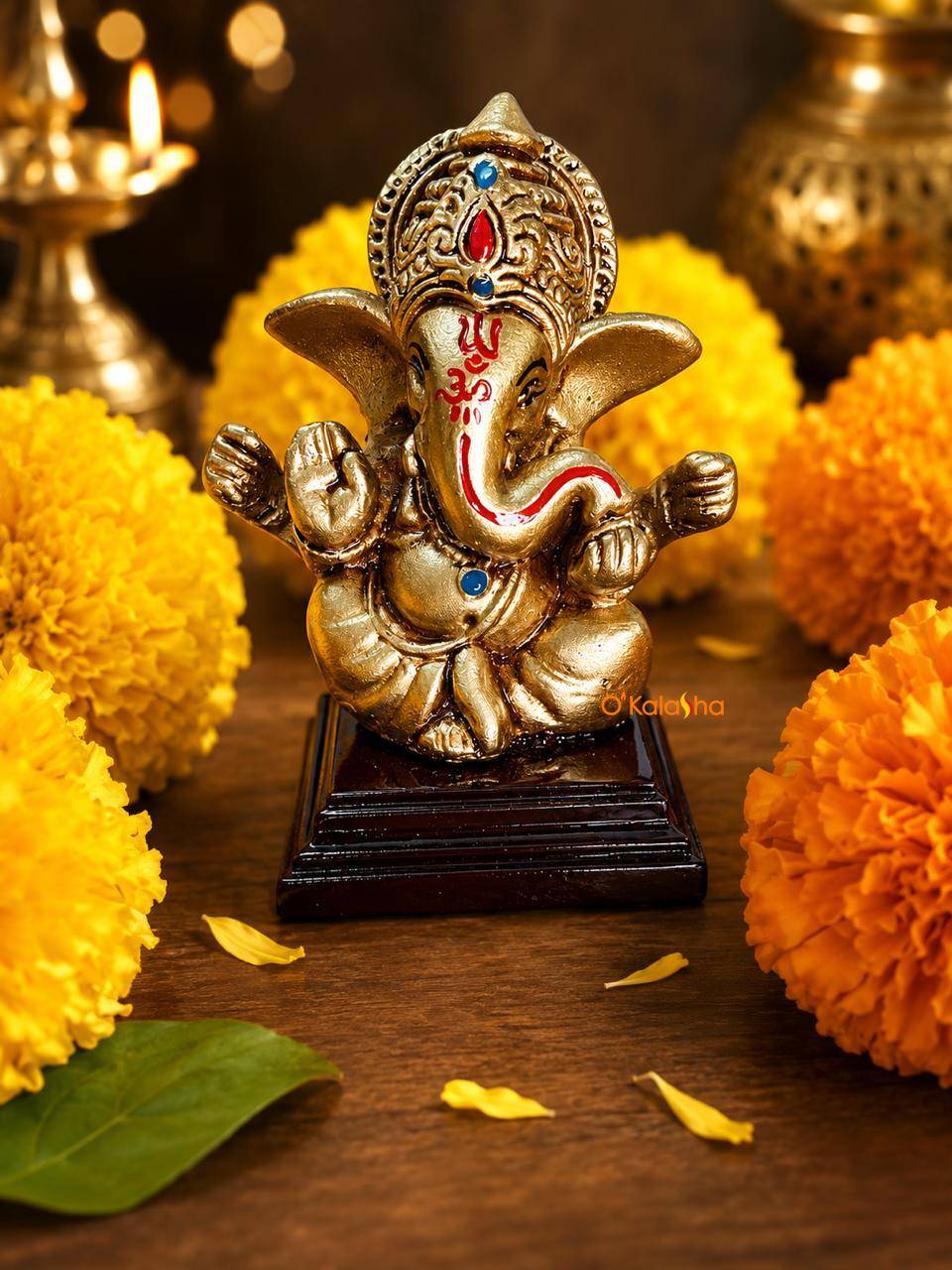 O Kalasha Premium Car Dashboard Ganesha Idol – 8cm Antique Gold Finish Lord Ganesh Statue for Car, Desk & Mini Mandir